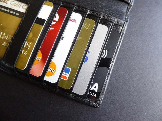 carte bancaire mastercard ou visa à débit immédiat dans le pack eurocompte confort