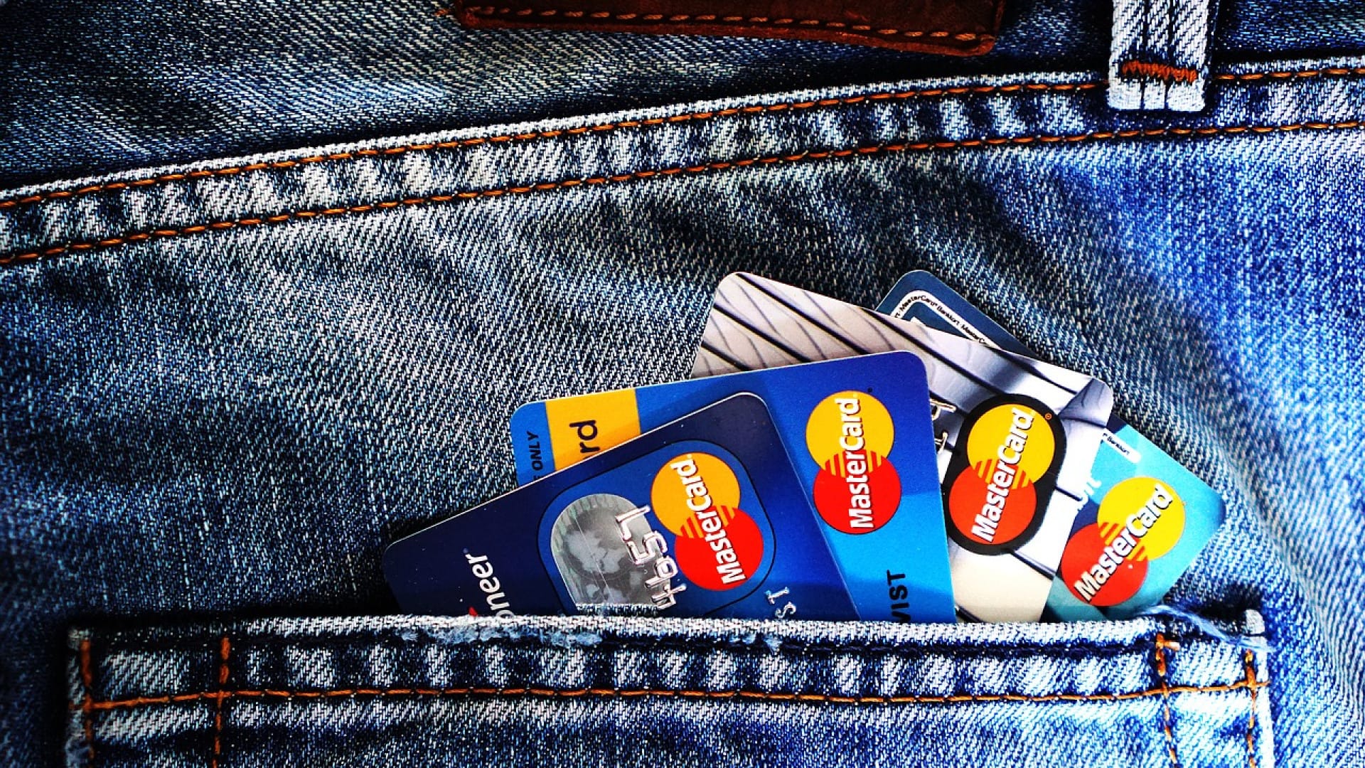 La banque atelle le droit de bloquer mon compte